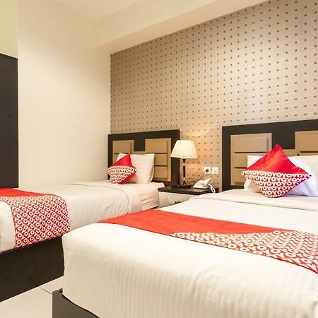 Oyo Flagship 1348 Hotel Home Anaya Medan Exterior photo