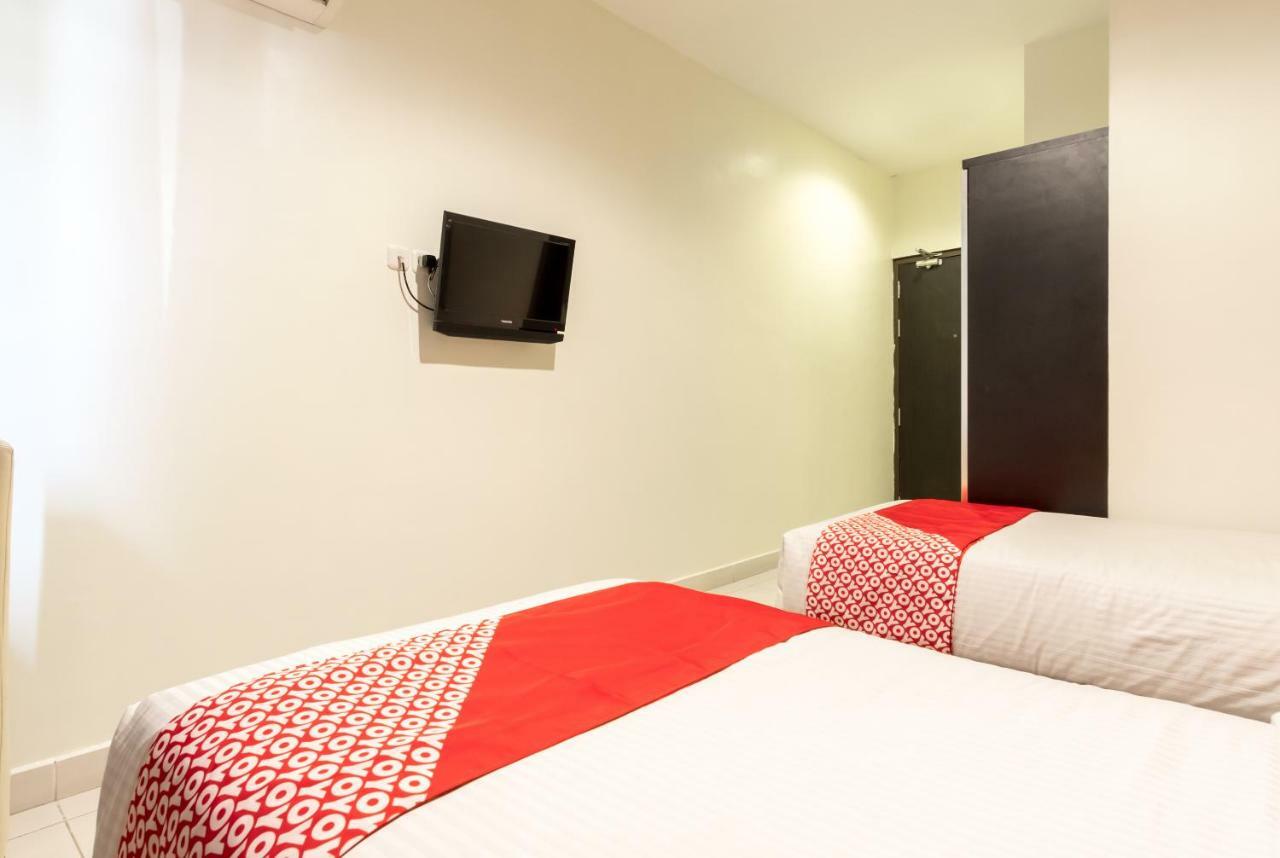 Oyo Flagship 1348 Hotel Home Anaya Medan Exterior photo